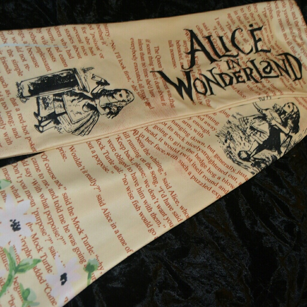 Alice In Wonderland Scarf